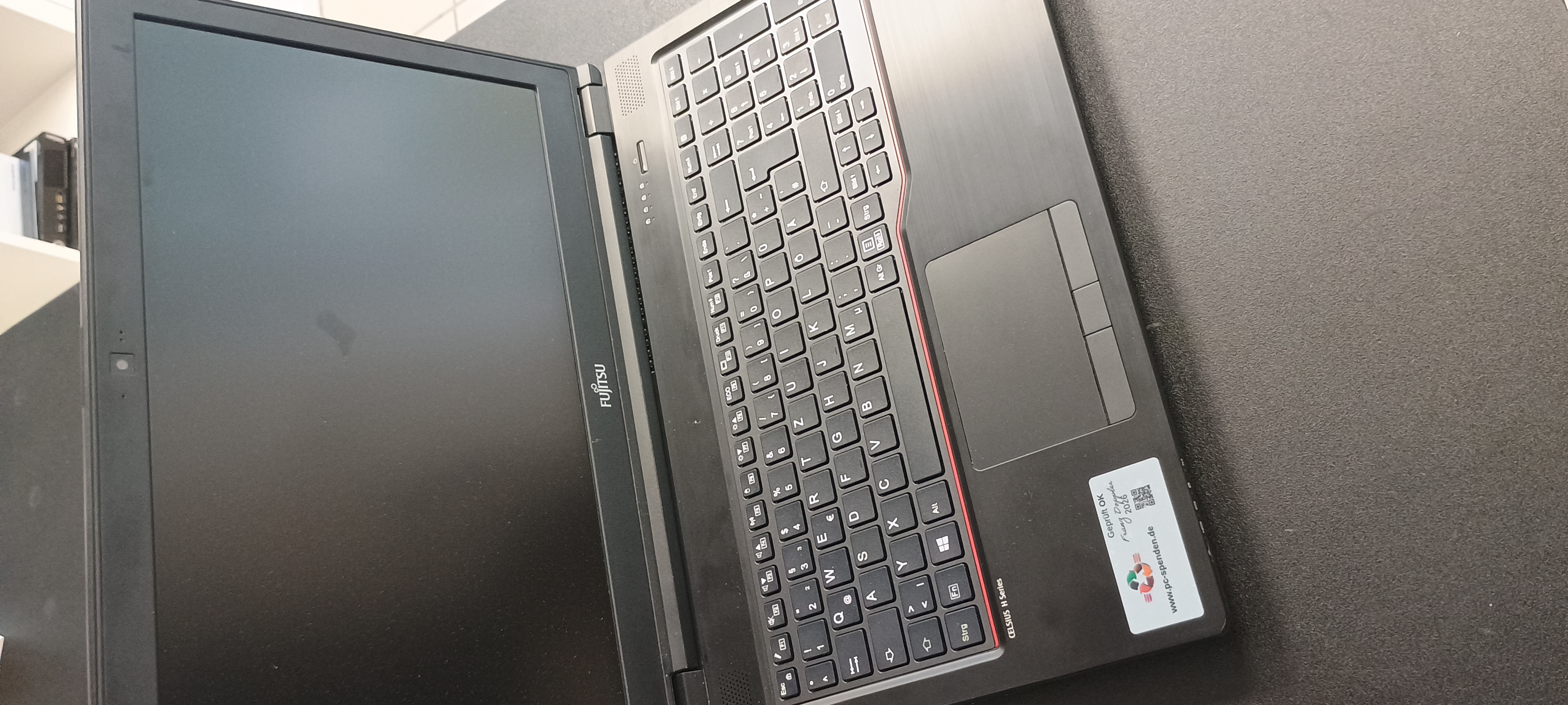 Fujitsu Celsius H780 – Mobile High-End Workstation mit brachialer Power (Linux Mint Ready)