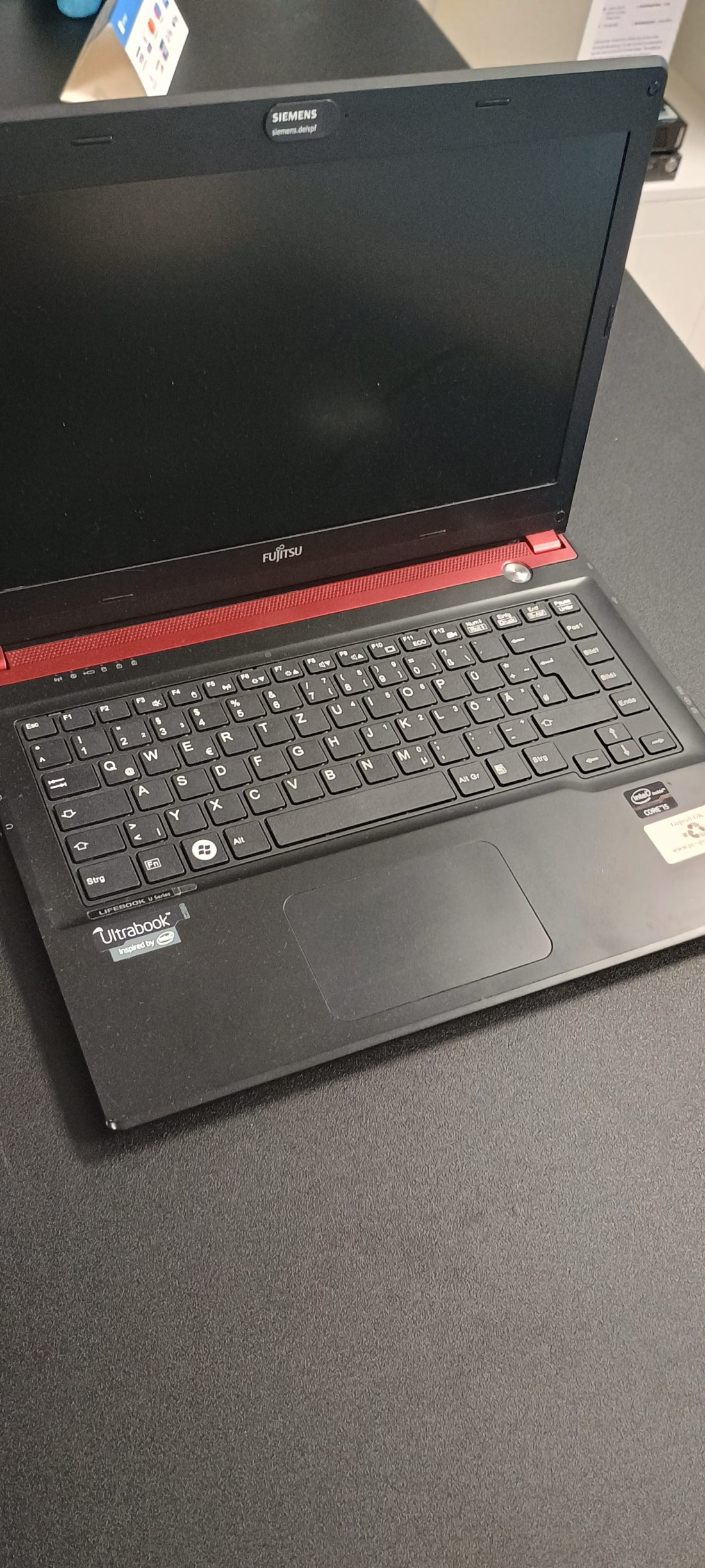Fujitsu Lifebook UH572 – Handliches 13,3-Zoll Ultrabook mit Linux Mint